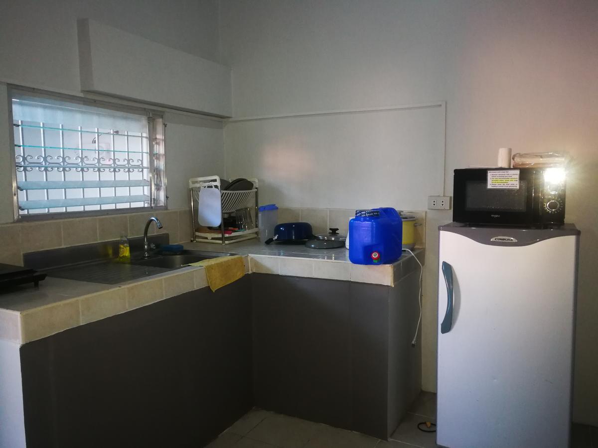 Ferienwohnung Moonstone: Comfy 1Br Unit Olongapo Exterior foto